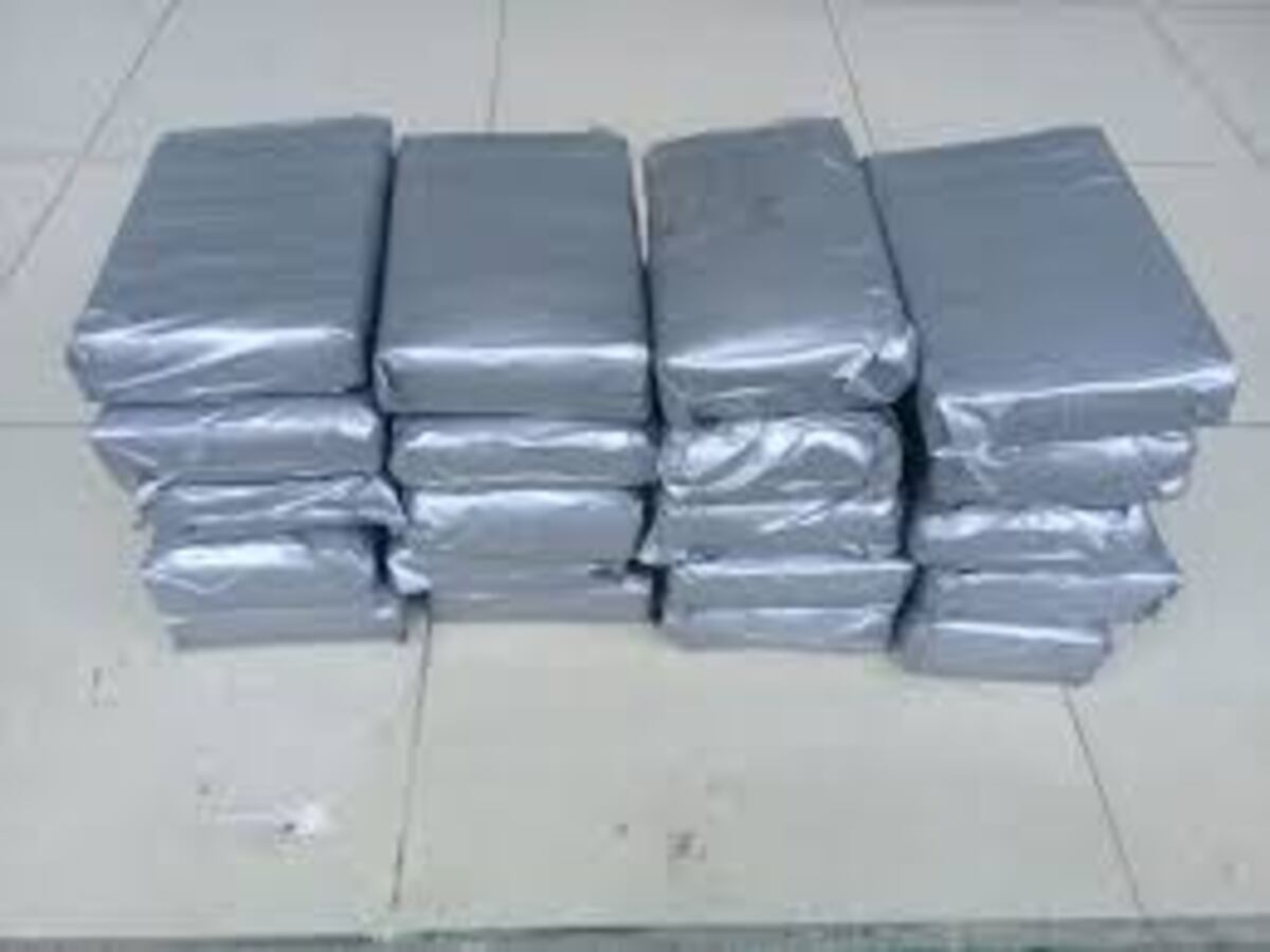 Detienen a sujeto con 18 paquetes de cocaína en la llanta de repuesto