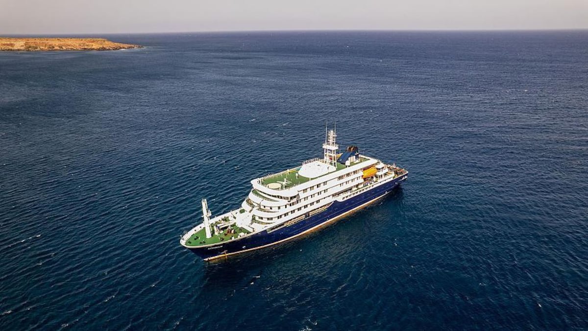 Cabo Verde bloquea crucero por posible brote de hantavirus