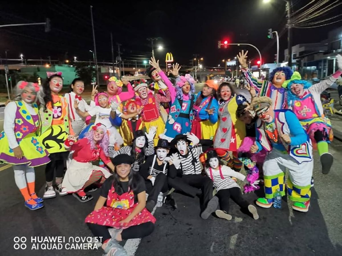 Miren quién nos revela lo más difícil de ser payaso. Algunos hasta conquistan chicas. Les decimos cómo