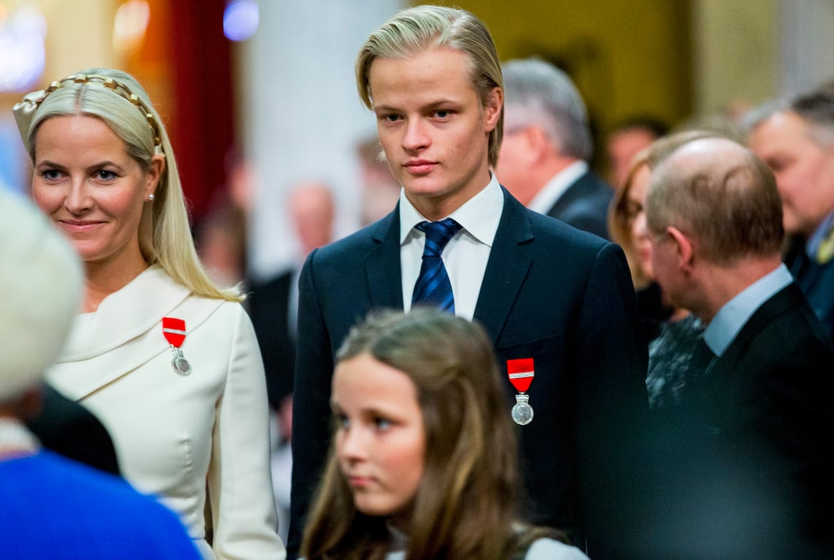 ¡Palacio por cárcel! Le dan arresto domiciliario al hijo de la princesa Mette-Marit de Noruega