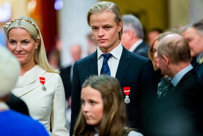 ¡Palacio por cárcel! Le dan arresto domiciliario al hijo de la princesa Mette-Marit de Noruega
