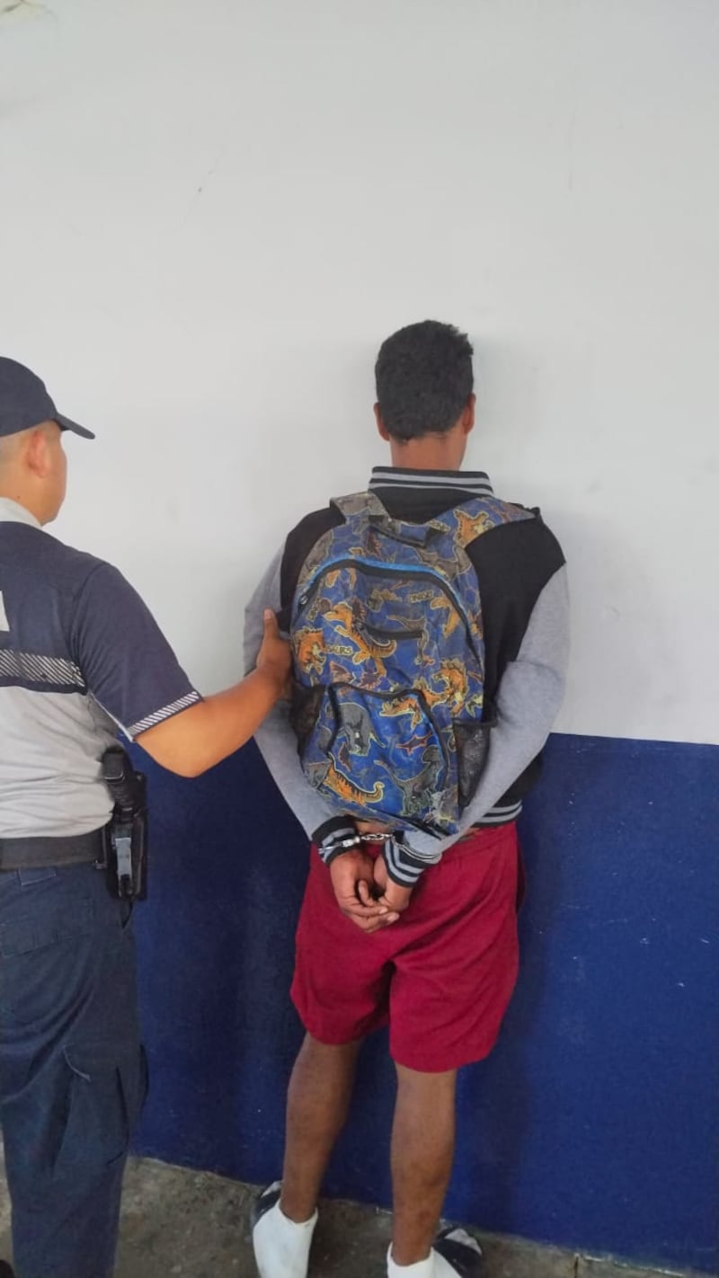 Venezolano amarra a funcionaria del Minsa y la encierra en el baño para robar