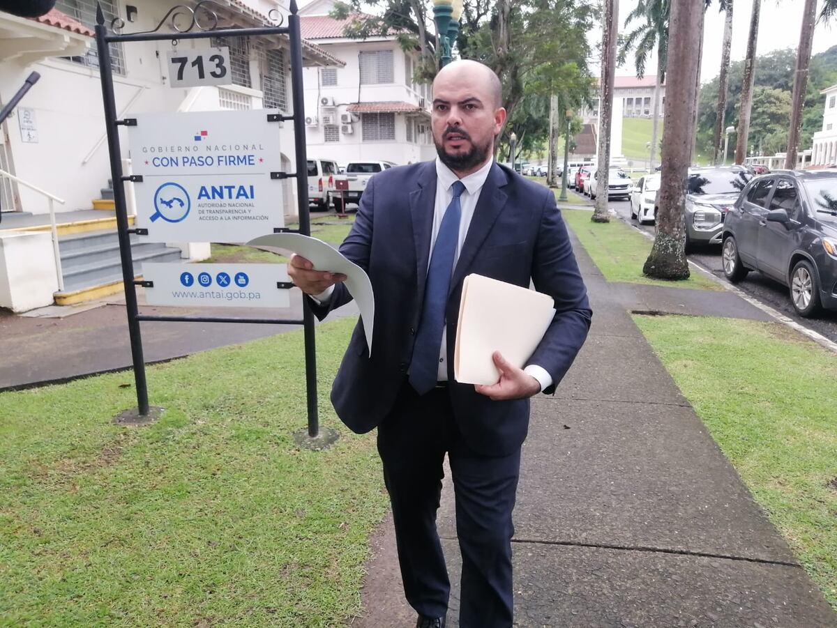 ANTAI sin definir denuncia contra ministro de Salud