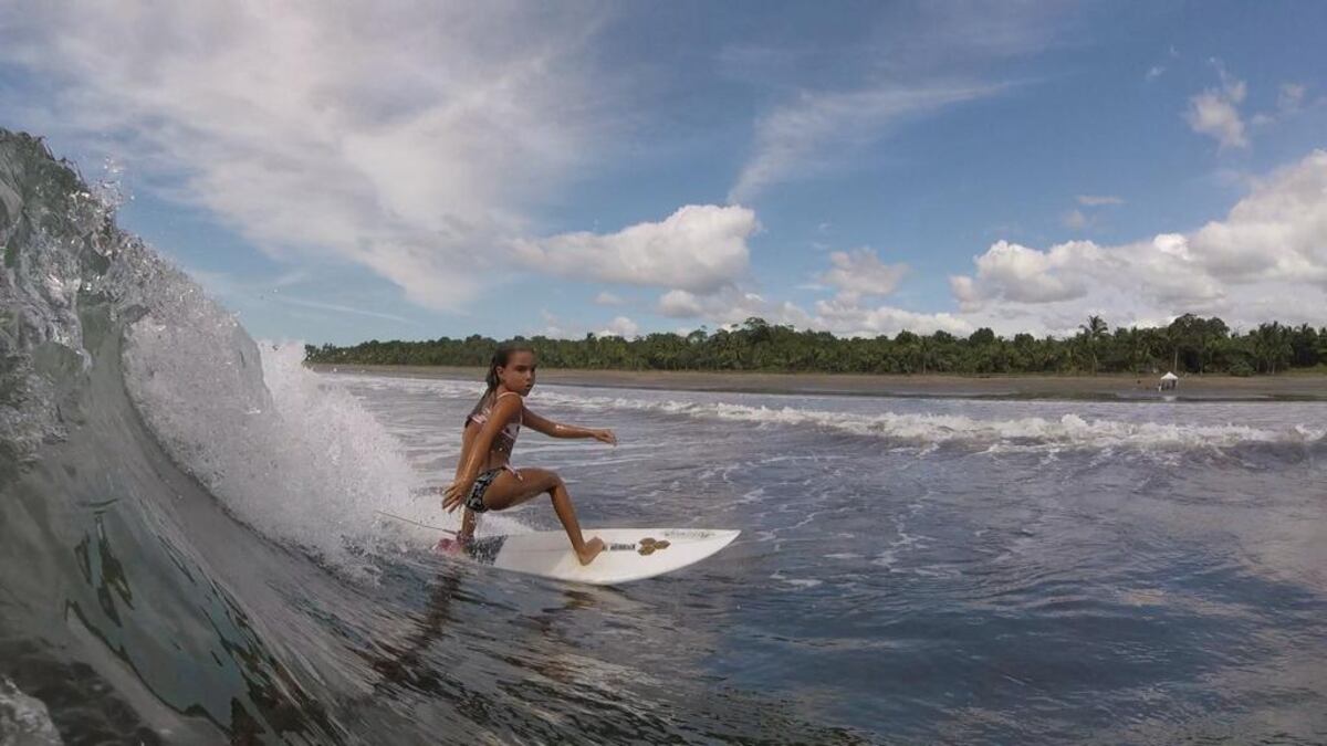 Los pequeños amantes de las tablas y las olas están listos para ver acción