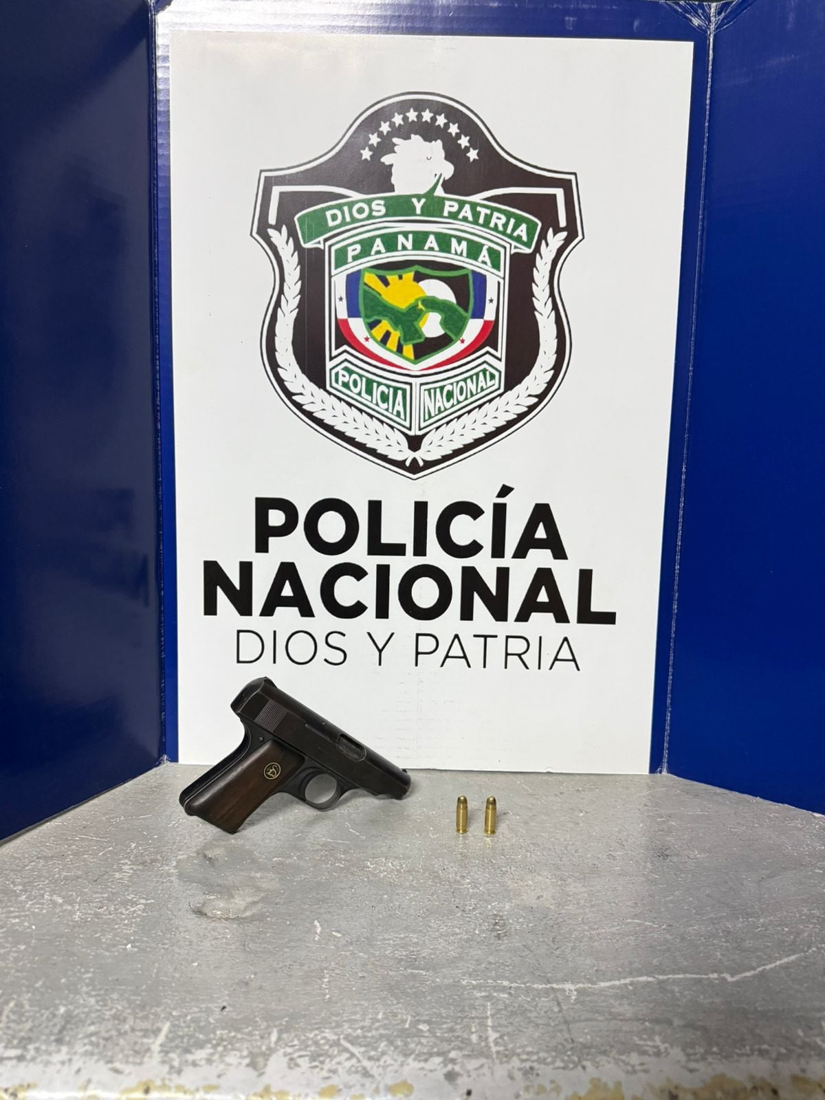 Lo agarraron con pistola en mano en intento de robo en Nueva Libia