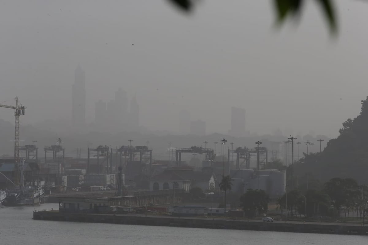 Foto y video. Así amanece Panamá por los polvos del Sahara