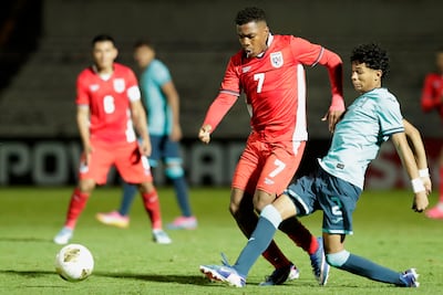Moisés Richards abre su camino en Hungría