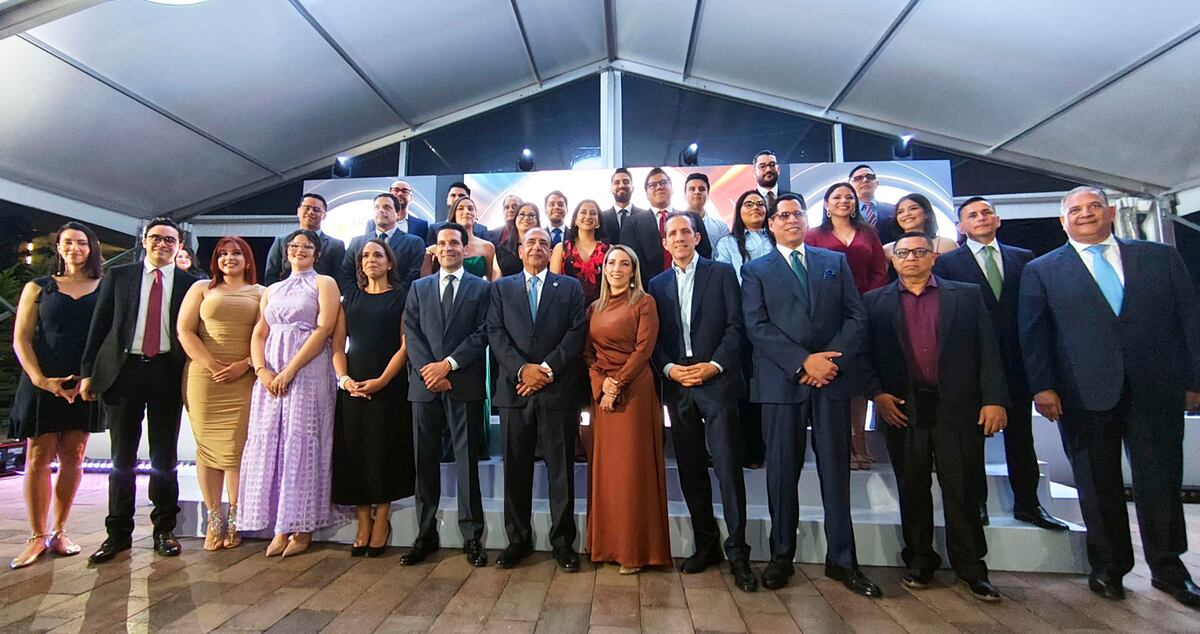 Más de 280 jóvenes hondureños estudiando en el extranjero gracias a esta iniciativa privada