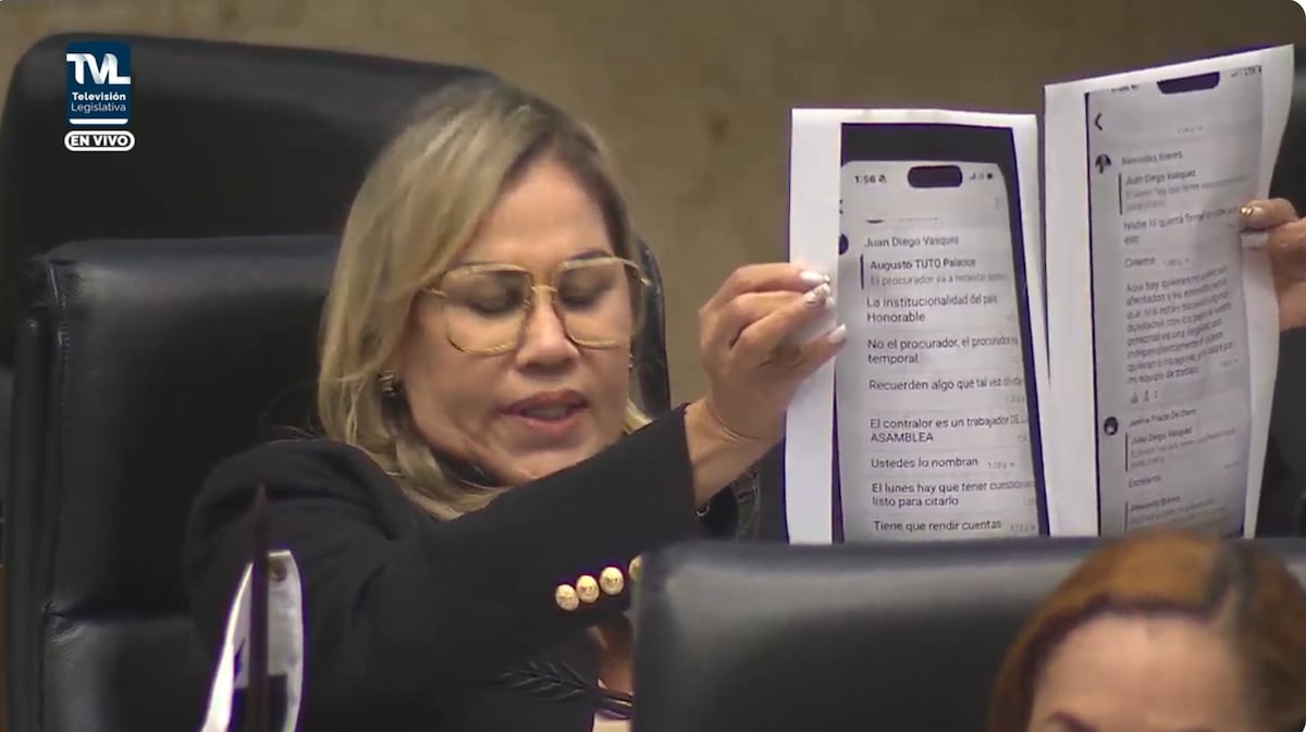 Diputados de Vamos y RM se enfrentan por el contralor Flores